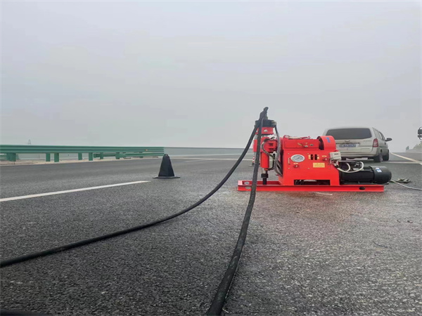 郫县马路路基路面开裂下沉注浆加固灌浆