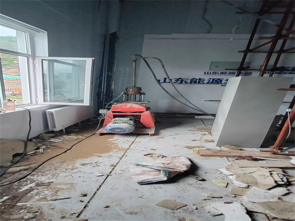 郫县地基基础下沉墙体裂缝加固注浆顶升施工